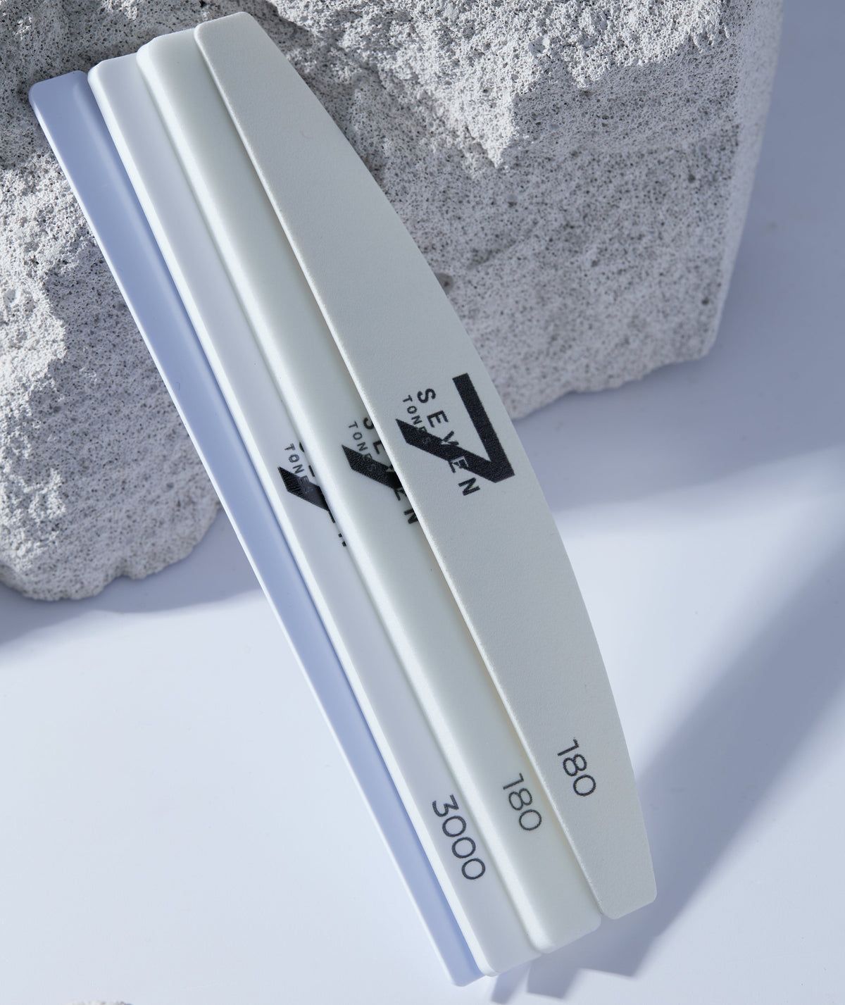 Kit Découverte Manucure à la Lime Seven Tones – Base + 5 Feuilles