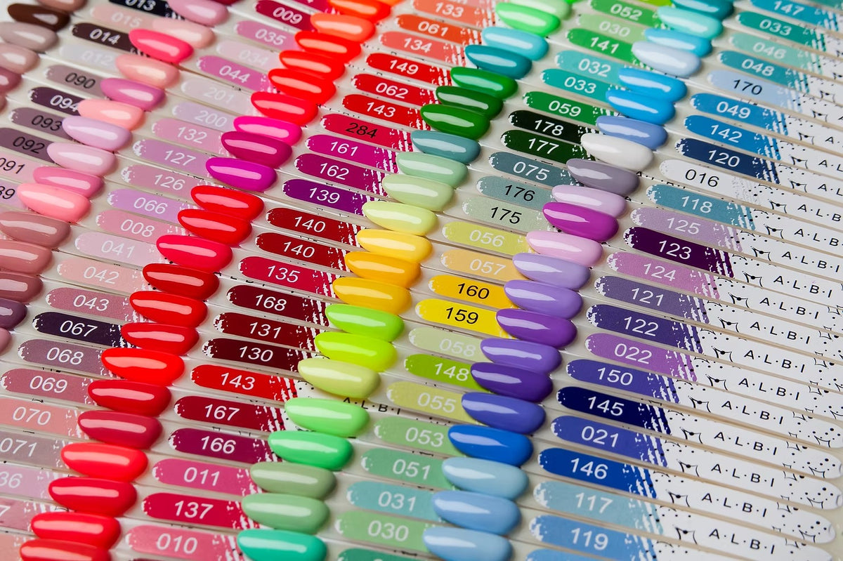 Complete palette of ALBI semi-permanent varnishes
