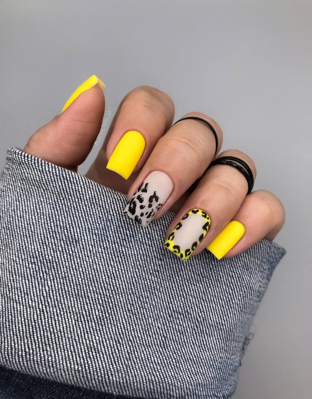 Base Rubber Neon Yellow - ONGLES PRO