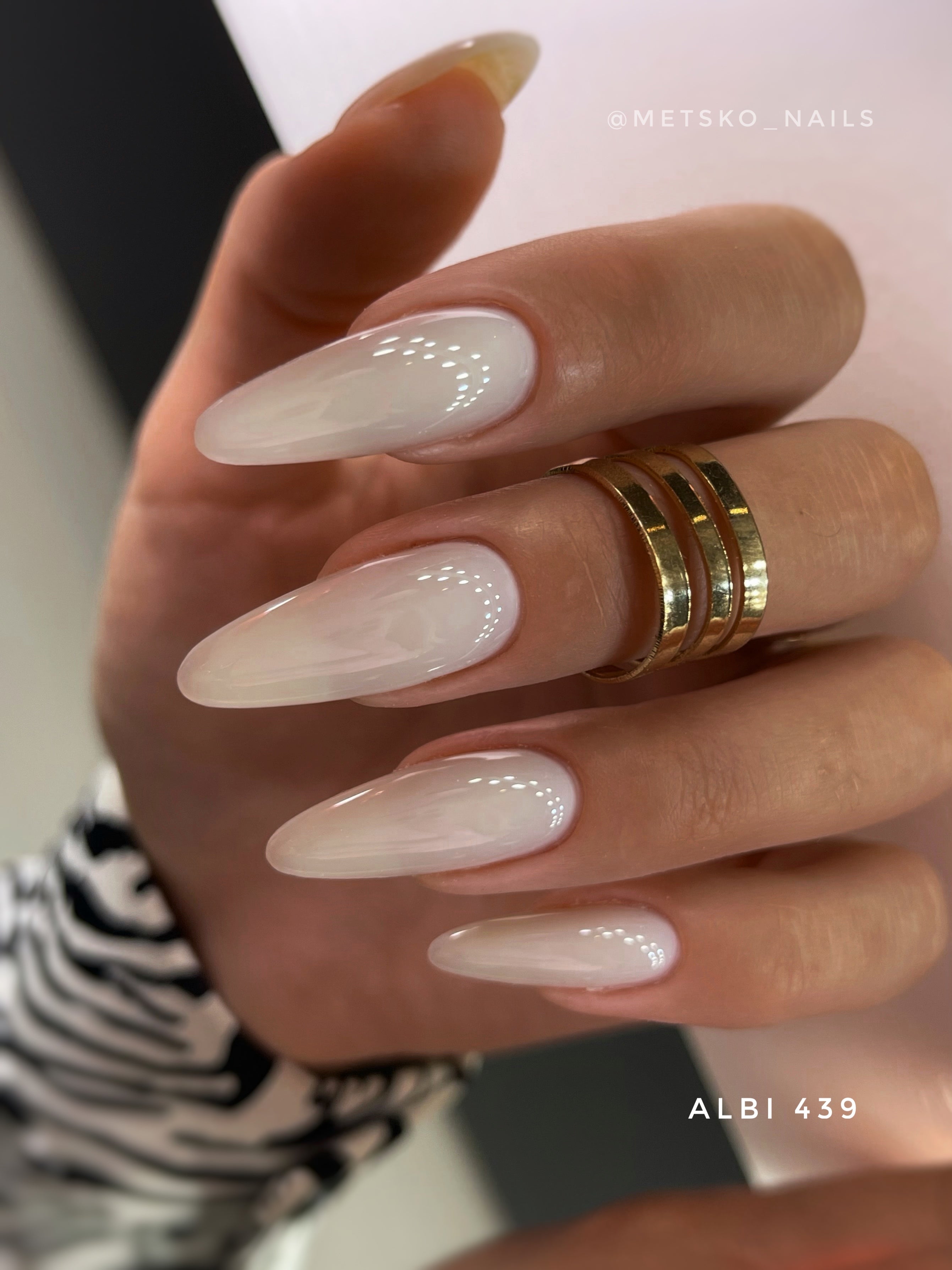 Vernis semi permanent Camouflage Albi 439 10 ml - ONGLES PRO