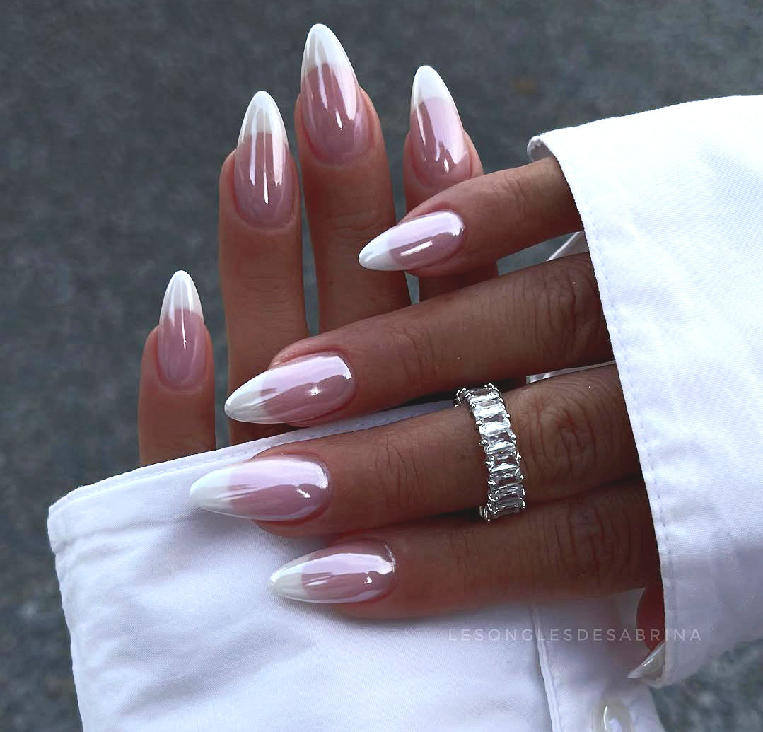 Ongles en french glass gel ALBI — vernis semi-permanent, gel UV ou polygel : comment choisir la bonne technique