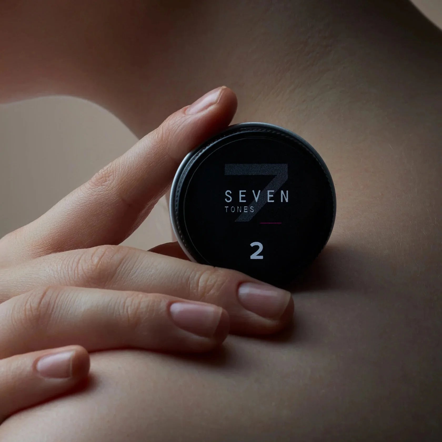 Poudre minérale Seven Tones, étape 2 de la manucure japonaise - Ongles Pro