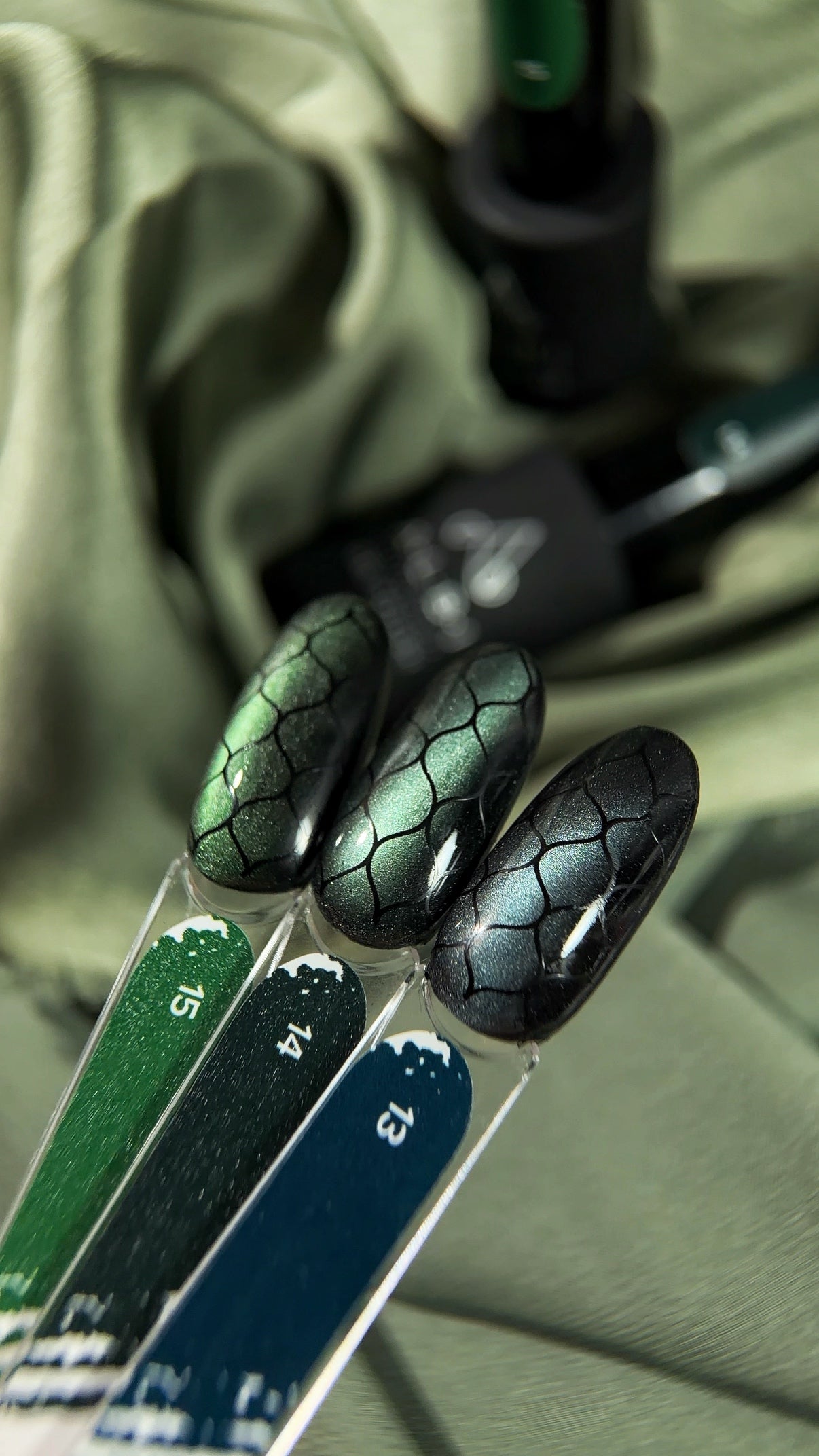 Collection Vernis semi permanent Albi Silk Cat Vert Emereraude 13 14 15