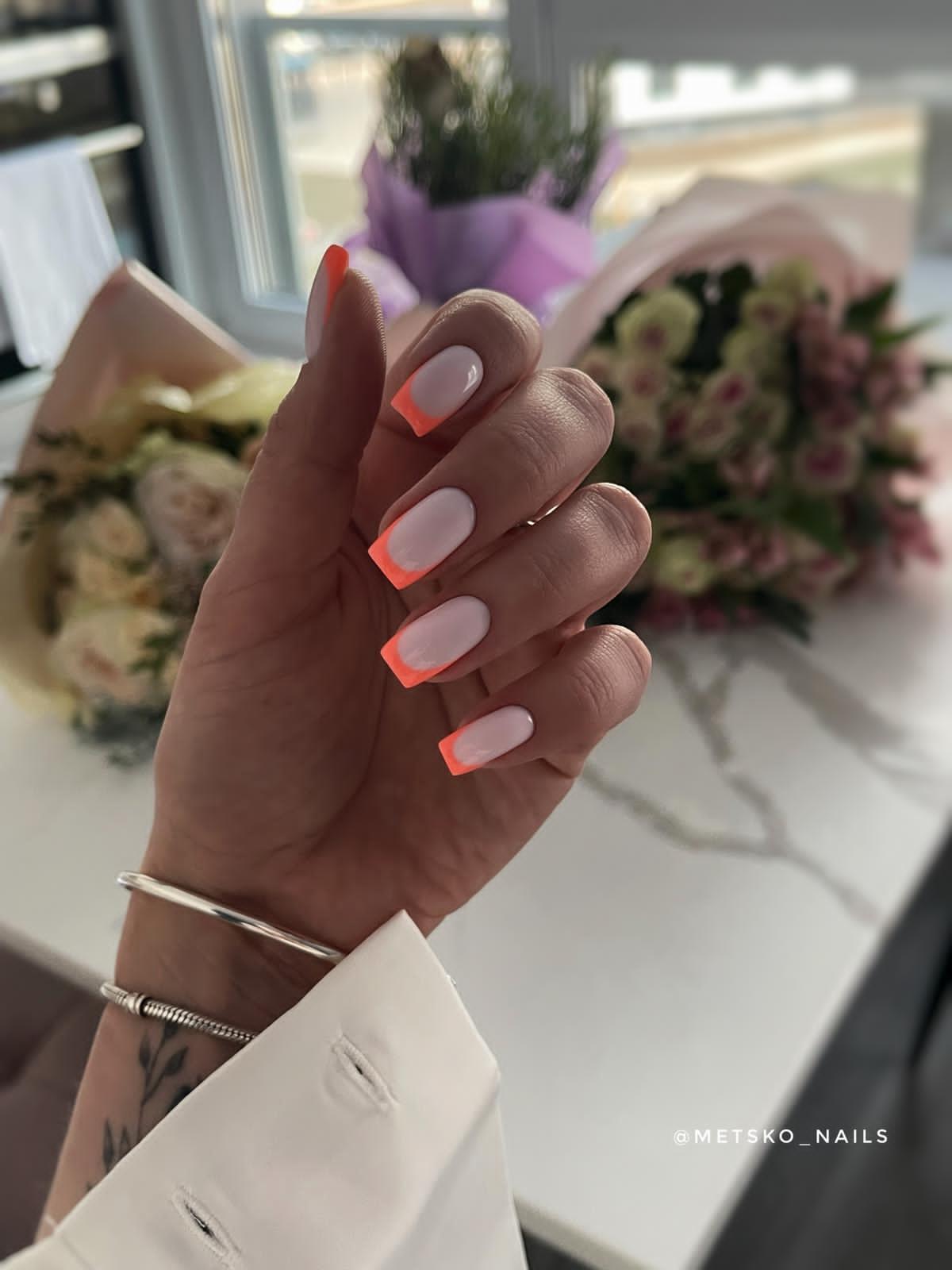 Vernis semi permanent Albi LC2 *